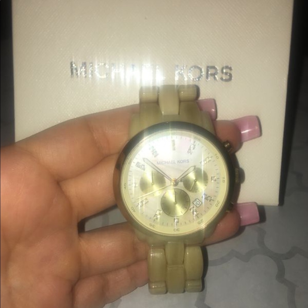 Mk watch - Picture 2 of 5
